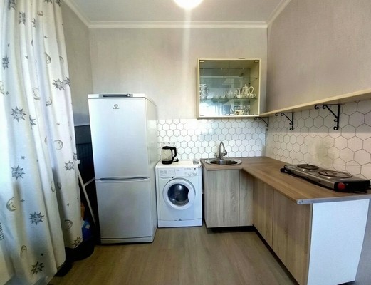 Продам однокомнатную (1-комн.) квартиру, Шишкина ул, 1к81, Ростов-на-Дону г