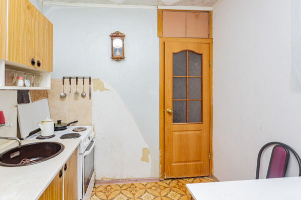 Продам однокомнатную (1-комн.) квартиру, Ореховый б-р, 39к2, Москва г