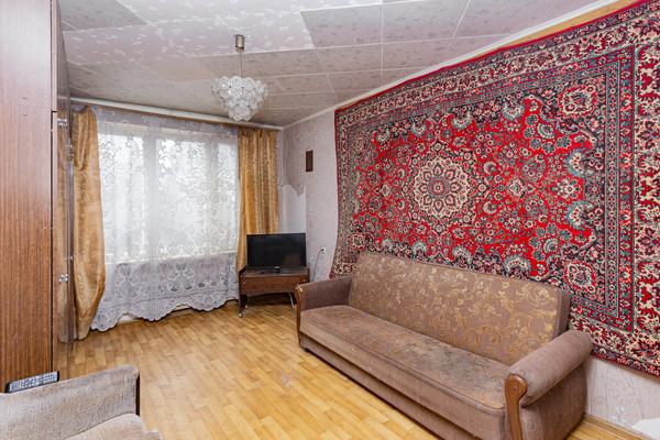 Продам однокомнатную (1-комн.) квартиру, Ореховый б-р, 39к2, Москва г