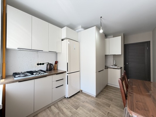 Продам двухкомнатную (2-комн.) квартиру, Кабардинская ул, 222к4, Нальчик г
