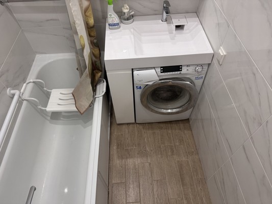 Продам двухкомнатную (2-комн.) квартиру, Ирландская ул, 4к1, Раево д