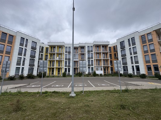 Продам двухкомнатную (2-комн.) квартиру, Ирландская ул, 4к1, Раево д