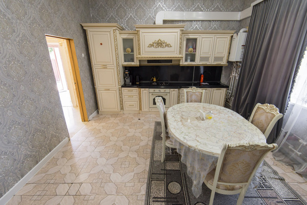 Продам дом, Крымская ул, 2ж, Батайск г, 0 км от города