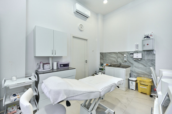 Продам салон красоты 105 м2, Остафьевское ш, 14к4, Щербинка г