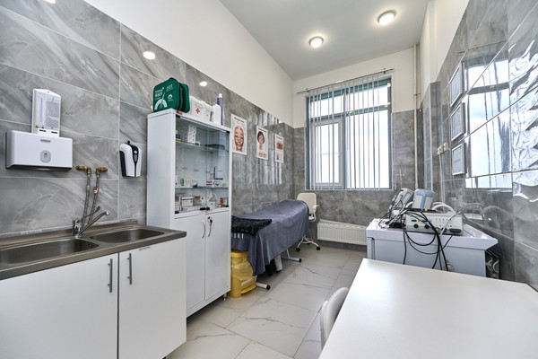 Продам салон красоты 105 м2, Остафьевское ш, 14к4, Щербинка г