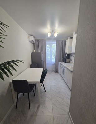 Продам двухкомнатную (2-комн.) квартиру, 2-я Краснодарская ул, 149/5, Ростов-на-Дону г