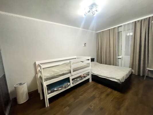 Продам двухкомнатную (2-комн.) квартиру, Зорге ул, 27/4, Ростов-на-Дону г