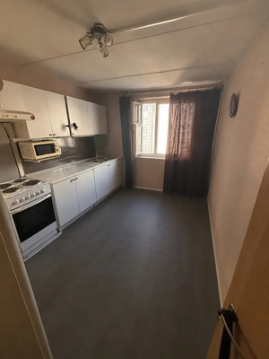 Продам однокомнатную (1-комн.) квартиру, Волжский б-р, 13к1, Москва г