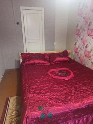 Сдам двухкомнатную (2-комн.) квартиру, Ломоносова ул, 12а, Волхов г