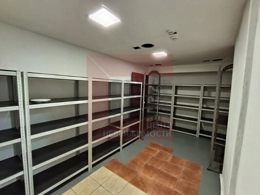 Сдам коммерческое помещение 244,7 м2, Ленинский пр-кт, 27-31, Калининград г