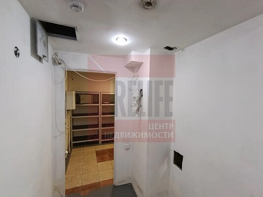 Сдам коммерческое помещение 244,7 м2, Ленинский пр-кт, 27-31, Калининград г