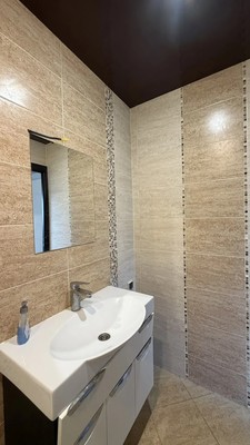Продам трехкомнатную (3-комн.) квартиру, им. Героя Аверкиева А.А. ул, 14, Краснодар г