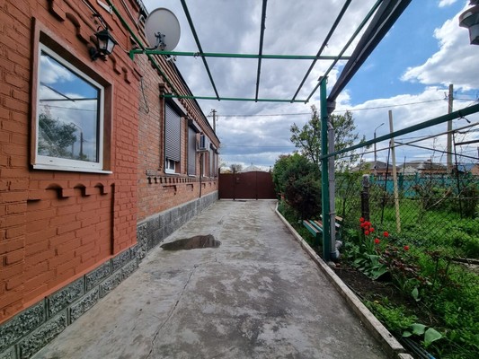 Продам дом, Социалистическая ул, 57, Батайск г, 0 км от города