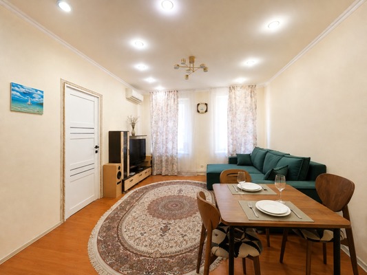 Продам трехкомнатную (3-комн.) квартиру, Обороны ул, 85, Ростов-на-Дону г