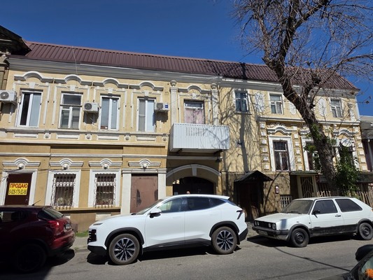 Продам трехкомнатную (3-комн.) квартиру, Обороны ул, 85, Ростов-на-Дону г