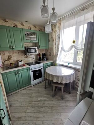 Сдам двухкомнатную (2-комн.) квартиру, Московская ул, 100, Чехов г