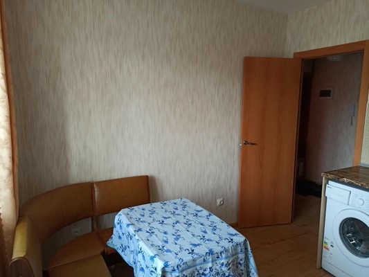 Сдам однокомнатную (1-комн.) квартиру, Павловская ул, 63, Колпино г