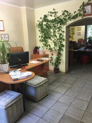 Продам коммерческое помещение 57,5 м2, Ольштынская ул, 6-10, Калининград г