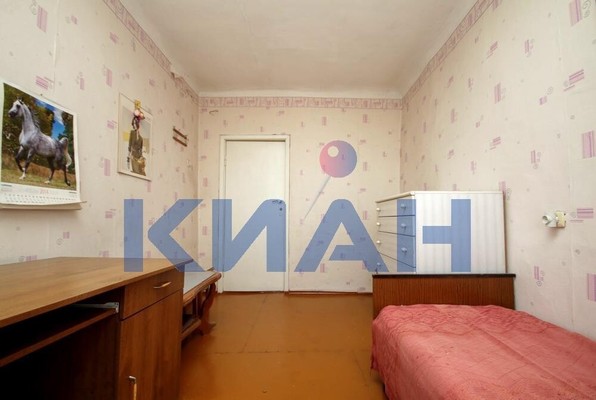Продам 2-комн. в 6-комн. квартире, Высотная ул, 7, Красноярск г