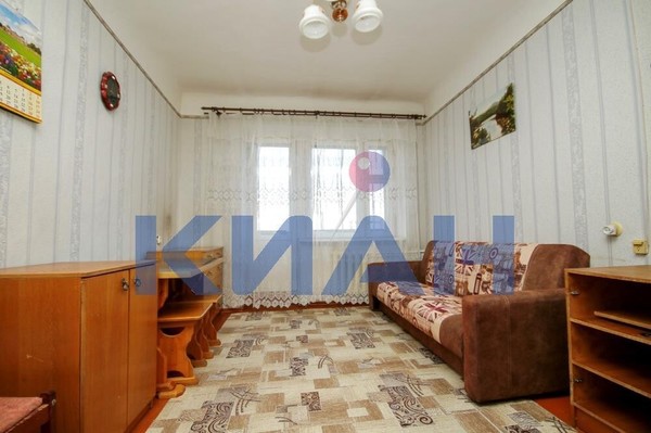 Продам 2-комн. в 6-комн. квартире, Высотная ул, 7, Красноярск г