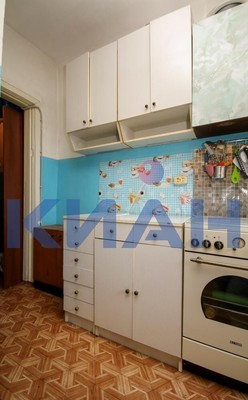 Продам 2-комн. в 6-комн. квартире, Высотная ул, 7, Красноярск г