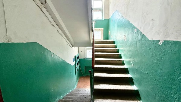 Продам двухкомнатную (2-комн.) квартиру, Крымских Партизан ул, 23, Симферополь г