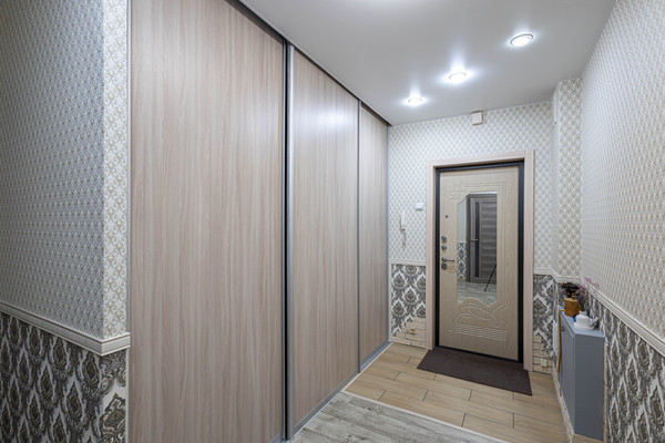 Продам трехкомнатную (3-комн.) квартиру, Сирина ул, 68кБ, Ханты-Мансийск г