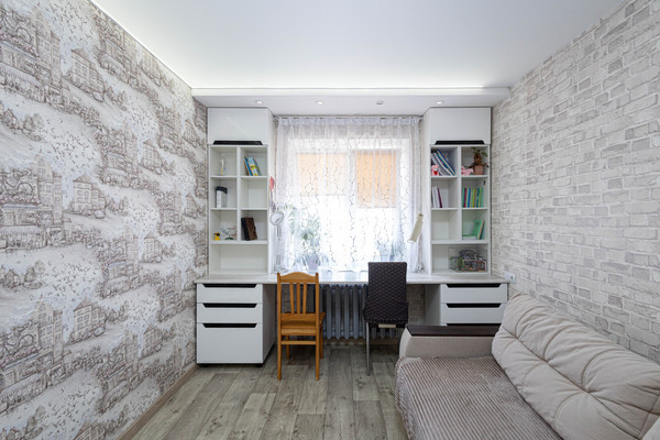Продам трехкомнатную (3-комн.) квартиру, Сирина ул, 68кБ, Ханты-Мансийск г