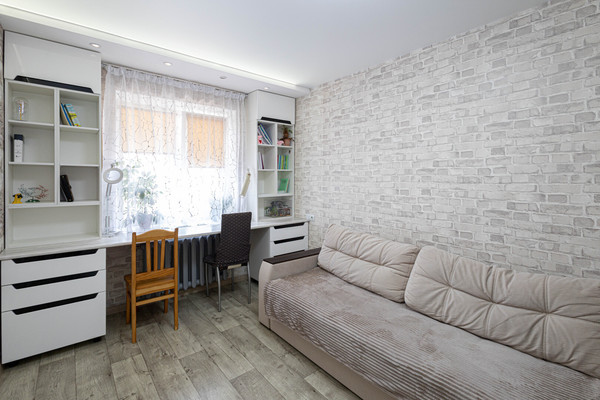 Продам трехкомнатную (3-комн.) квартиру, Сирина ул, 68кБ, Ханты-Мансийск г
