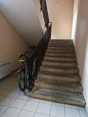 Продам двухкомнатную (2-комн.) квартиру, Первомайская ул, 121а, Сыктывкар г