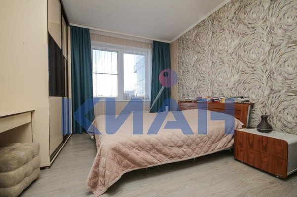 Продам трехкомнатную (3-комн.) квартиру, Лесников ул, 23, Красноярск г