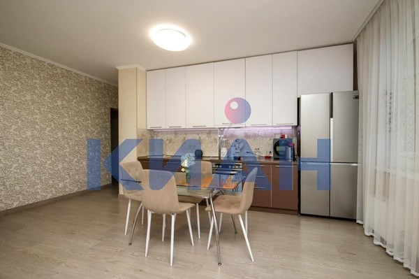 Продам трехкомнатную (3-комн.) квартиру, Лесников ул, 23, Красноярск г