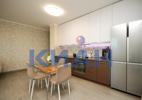 Продам трехкомнатную (3-комн.) квартиру, Лесников ул, 23, Красноярск г