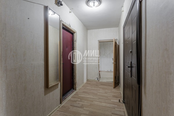 Продам двухкомнатную (2-комн.) квартиру, Затонная ул, 4, Москва г