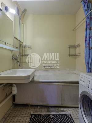 Продам двухкомнатную (2-комн.) квартиру, Затонная ул, 4, Москва г