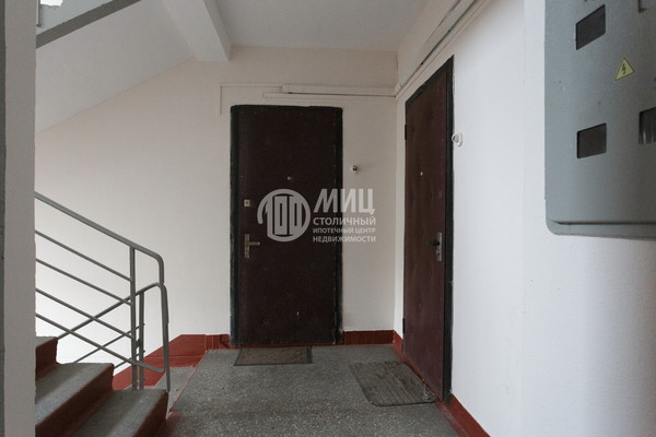 Продам двухкомнатную (2-комн.) квартиру, Затонная ул, 4, Москва г