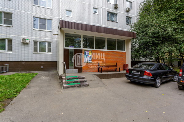 Продам двухкомнатную (2-комн.) квартиру, Затонная ул, 4, Москва г