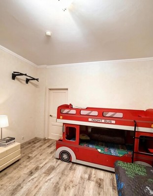 Продам трехкомнатную (3-комн.) квартиру, Объездная ул, 6, Ханты-Мансийск г