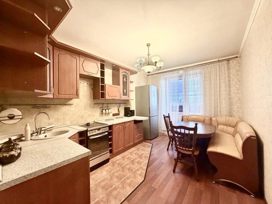 Продам двухкомнатную (2-комн.) квартиру, Московская ул, 84к1, Чехов г