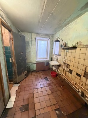 Сдам комнату в 6-комн. квартире, Заводской пр-кт, 36, Колпино г