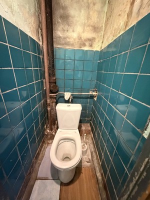 Сдам комнату в 6-комн. квартире, Заводской пр-кт, 36, Колпино г
