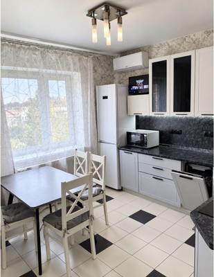 Продам трехкомнатную (3-комн.) квартиру, Воротынская ул, 14, Москва г