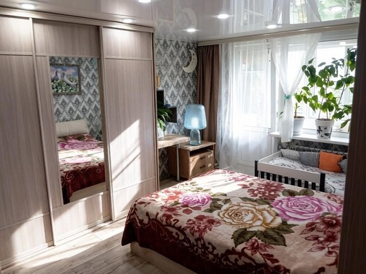 Продам трехкомнатную (3-комн.) квартиру, Березовская ул, 8а, Ханты-Мансийск г
