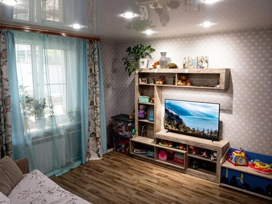 Продам трехкомнатную (3-комн.) квартиру, Березовская ул, 8а, Ханты-Мансийск г