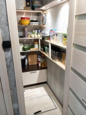Продам трехкомнатную (3-комн.) квартиру, Березовская ул, 8а, Ханты-Мансийск г
