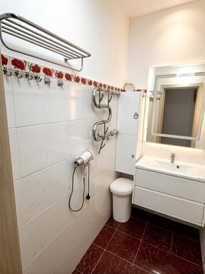 Продам двухкомнатную (2-комн.) квартиру, Объездная ул, 6, Ханты-Мансийск г
