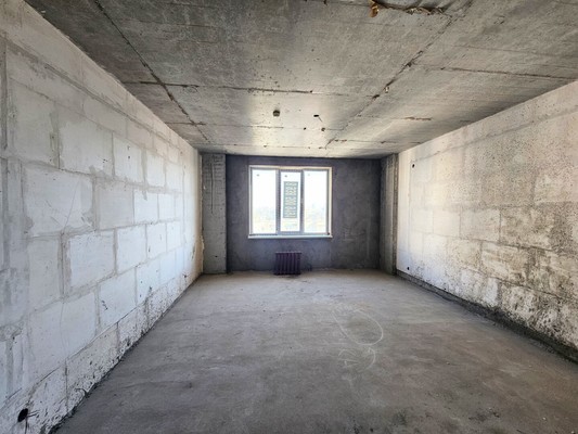 Продам трехкомнатную (3-комн.) квартиру, Комсомольская ул, 8, Краснодар г