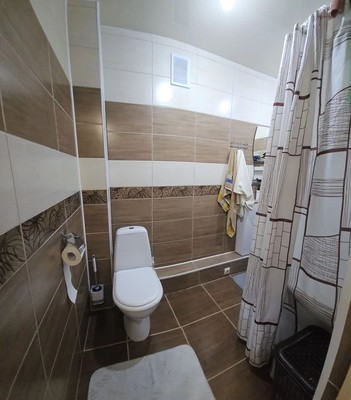 Продам двухкомнатную (2-комн.) квартиру, Магнитогорская ул, 1а, Ростов-на-Дону г