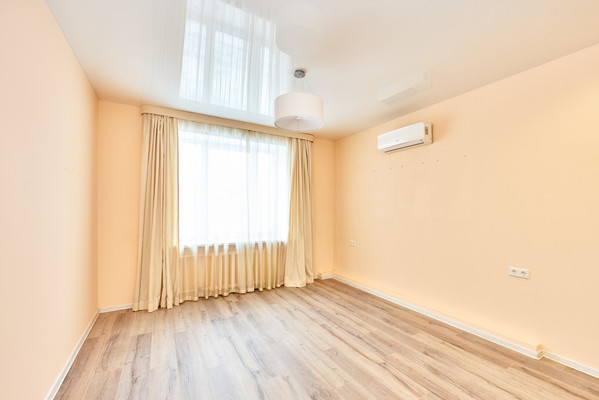 Продам трехкомнатную (3-комн.) квартиру, Клименко ул, 20, Пермь г