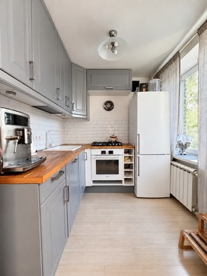 Продам двухкомнатную (2-комн.) квартиру, Черняховского ул, 15к4, Москва г